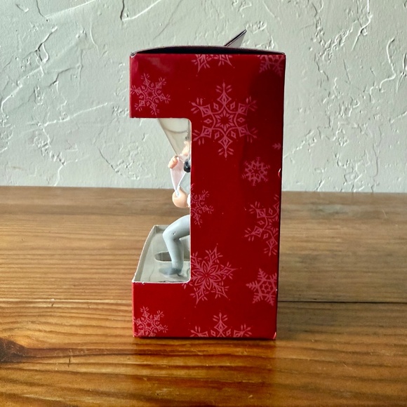 Hallmark Incredibles 2 Bob Parr Ornament | Mr. Incredible | Boxed - Picture 5 of 12